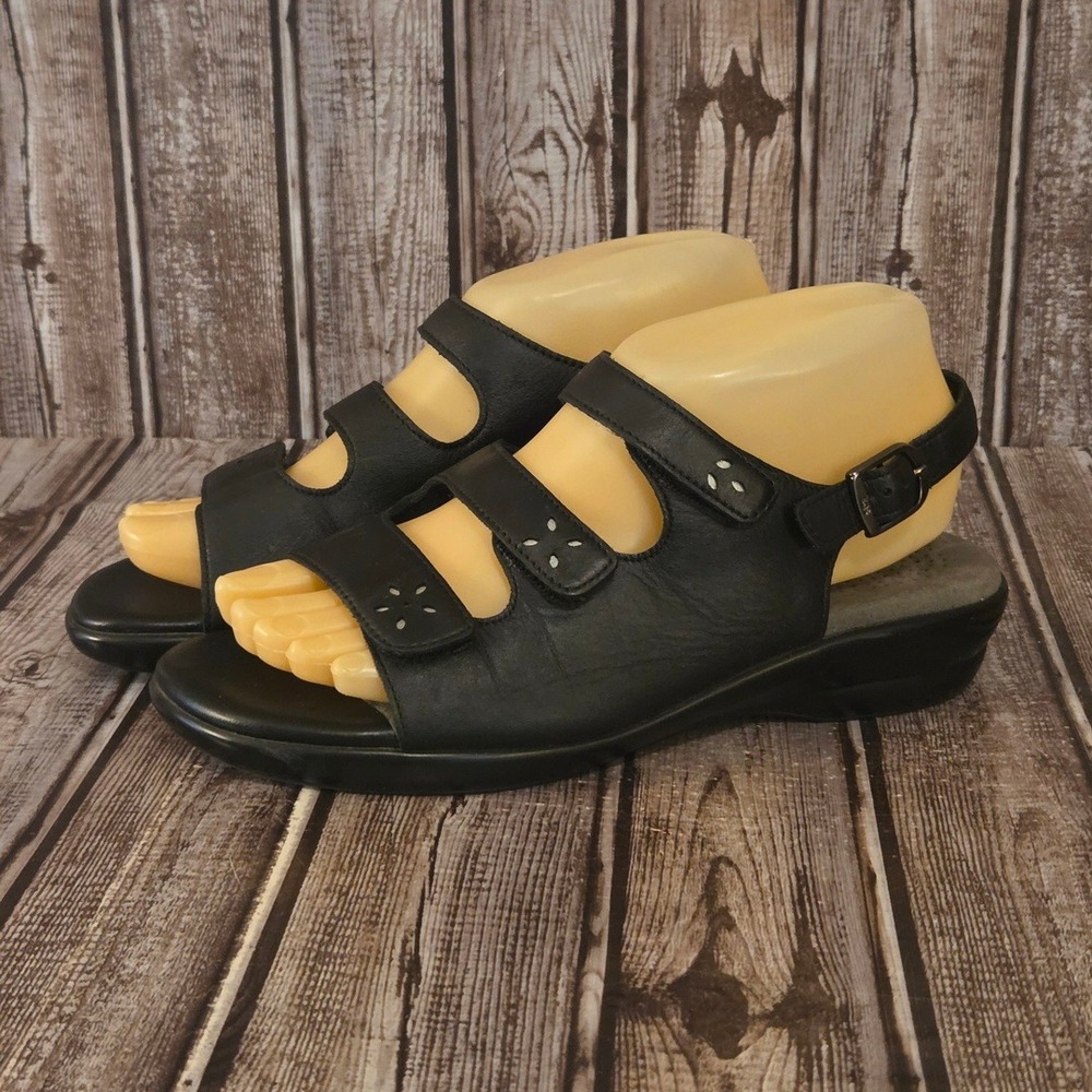 Sz 7.5 W Womens SAS Quatro Black Leather Strappy Wedge Comfort Sandals VGUC! - Picture 1 of 7